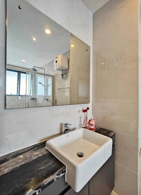 Bay Laurel, Country Garden Danga Bay Homestay By Welcome Home 新山 外观 照片